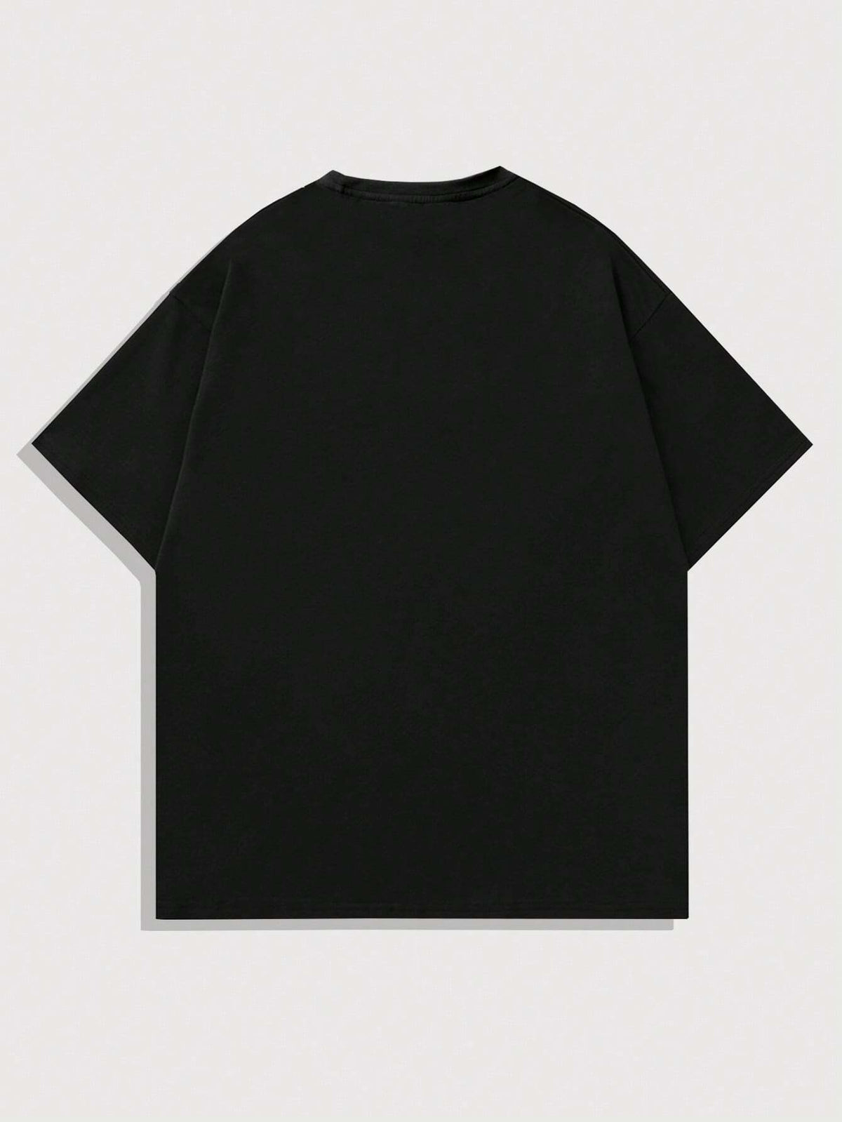 ROMWE MEN Anime Spring/Summer Casual Graphic Men Short Sleeved Y2K T-Shirt with Slogan/Character Print for Summer, School, Emo, 2000S Style