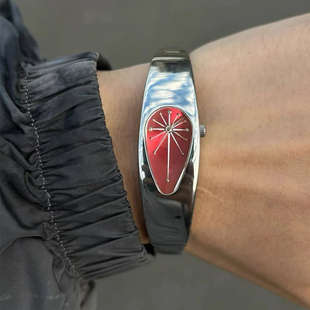 Y2K Dpecial Blade Water Drop Vintage Quartz Watch Men Women Creative Blade Design High Quality Steel Unique Bracelet Men Watch