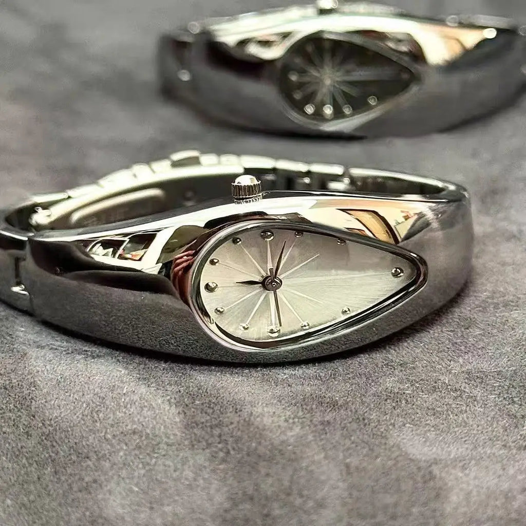 Y2K Dpecial Blade Water Drop Vintage Quartz Watch Men Women Creative Blade Design High Quality Steel Unique Bracelet Men Watch