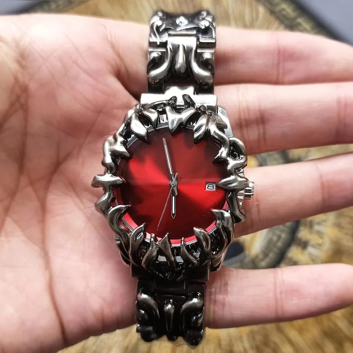 Green Devil Punk Eye Y2K Quartz Watch Men Alabaster Industries Carving Demon Claw Men Watch Unique Creative Men Medieval Clock